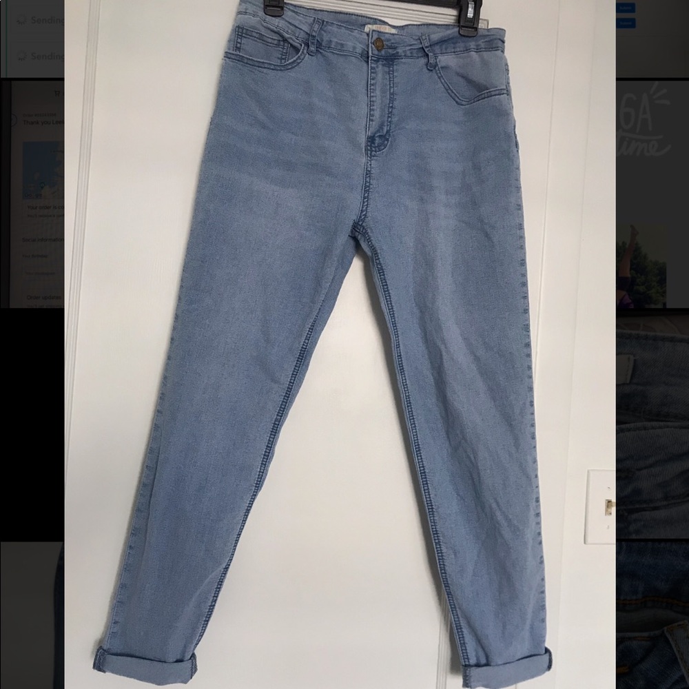 VINTAGE MOM JEANS